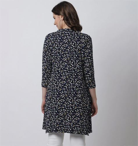 Women Black & White Printed Cotton Shrug